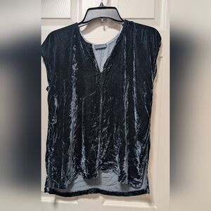 CP Shades Black Velvet Ink Sol V-neck Top Size Small S Dark Blue